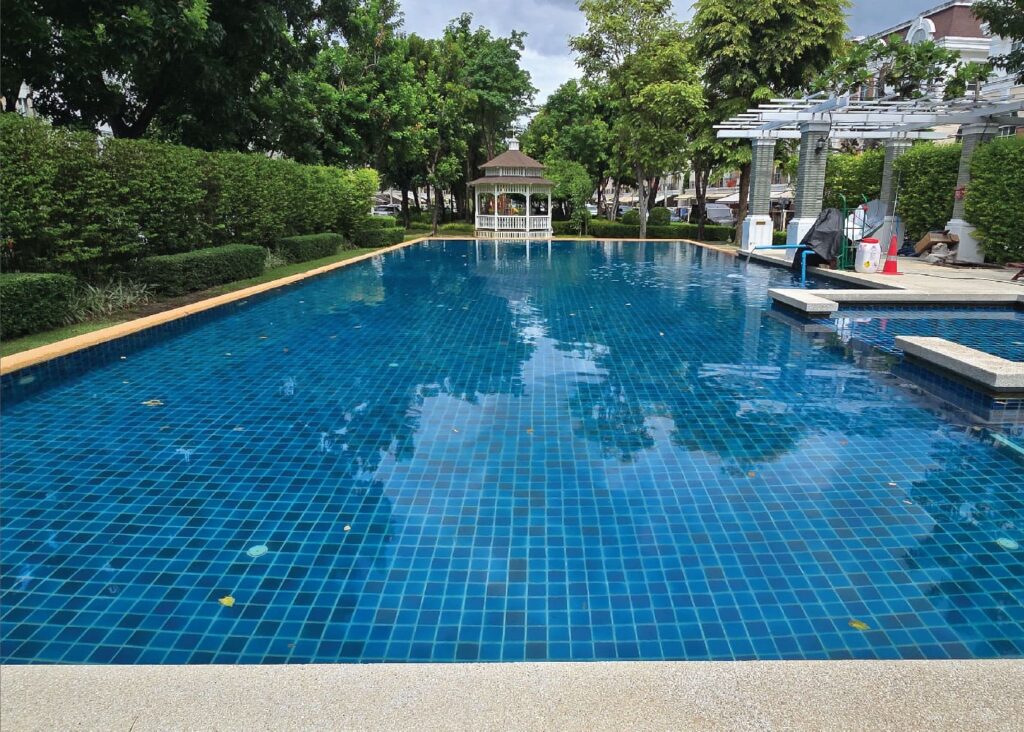งานดูแลสระว่ายน้ำ